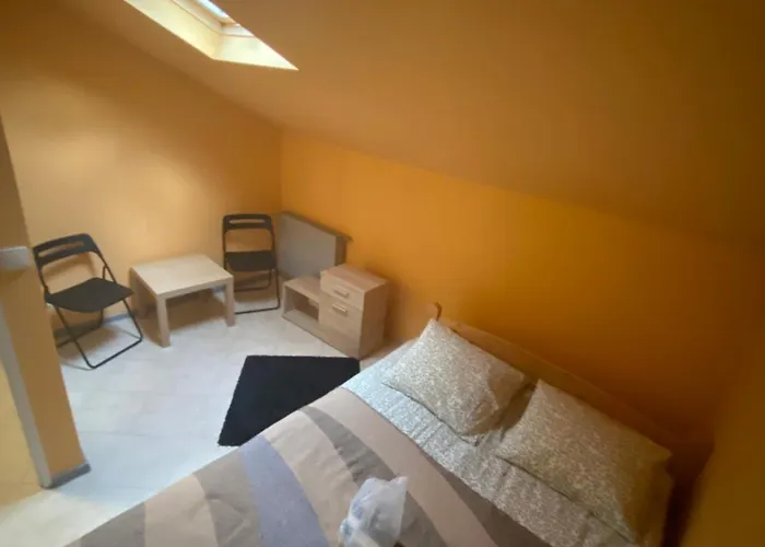 Art Space אכסניה *