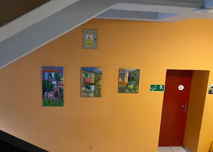 אכסניה Art Space *