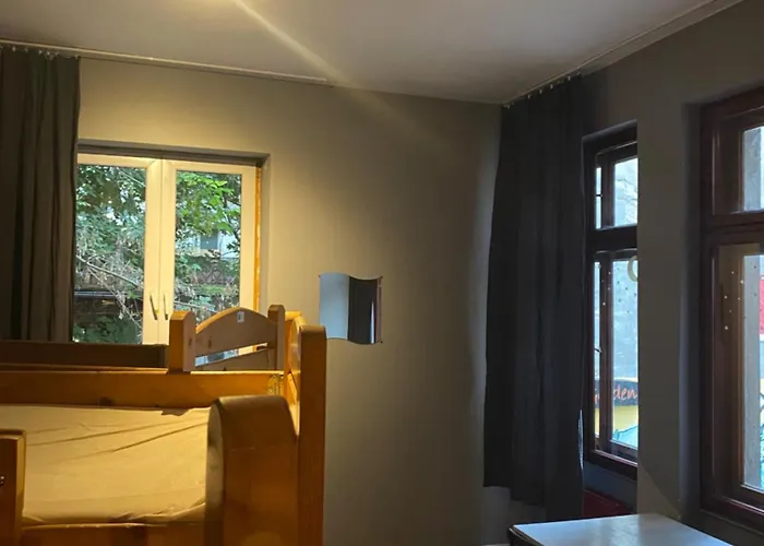 Art Space אכסניה