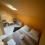 Art Space Hostel *